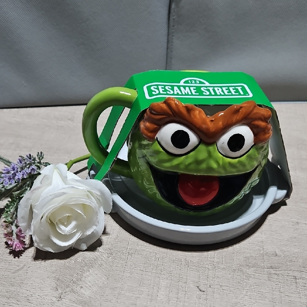 Sesame Street 🎁 Oscar the Grouch 2 Piece Mug & Cookie Plate